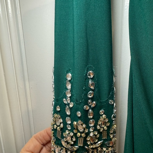 NWT MacDuggal Jewel Cuffed Asymmetrical Long Gown in Emerald Green Size 8 #12231 - Picture 6 of 13